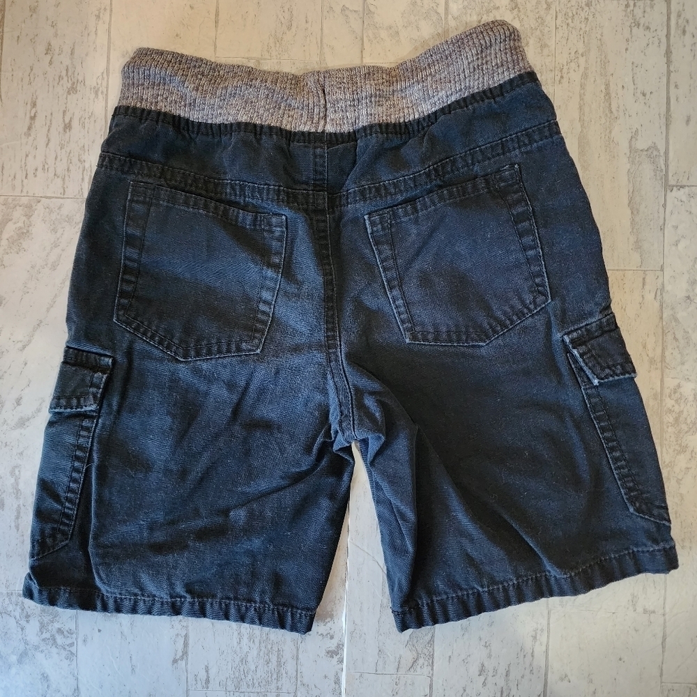 Cat & Jack Black pull on cargo shorts Size S (6/7) - Picture 3 of 5